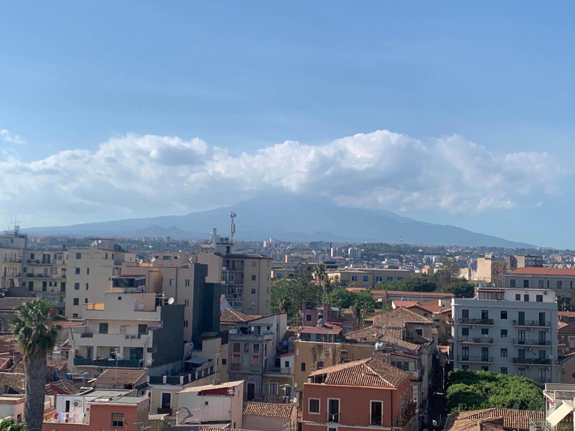 Atticogaribaldi Apartment Catania Bagian luar foto