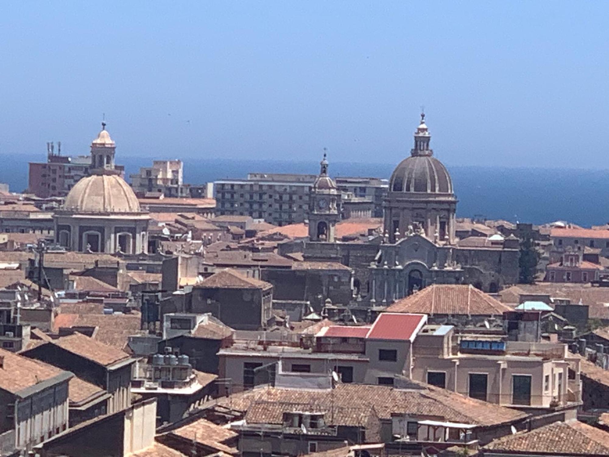 Atticogaribaldi Apartment Catania Bagian luar foto